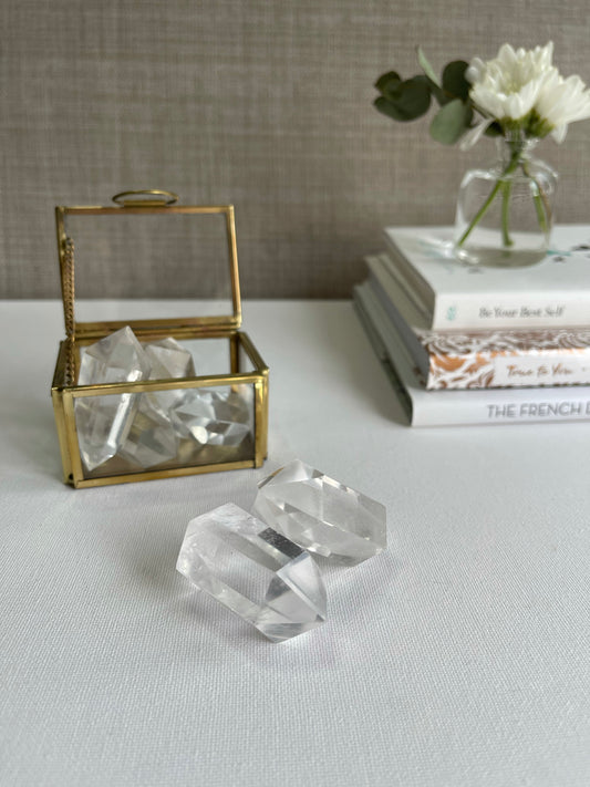 Clear Quartz Double Terminated Mini Point || Healing