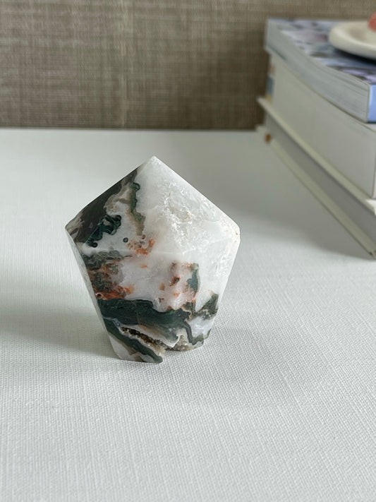 Druzy Moss Agate Cupcakes || New Beginnings