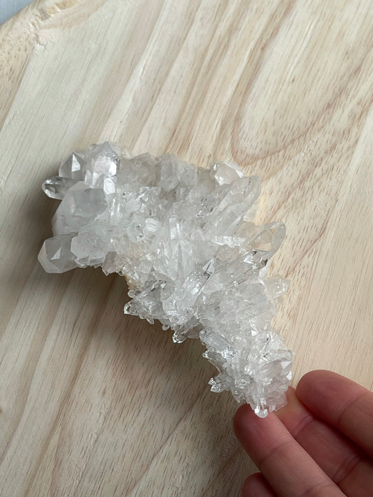 Clear Quartz Cluster (0.277g) || Healing