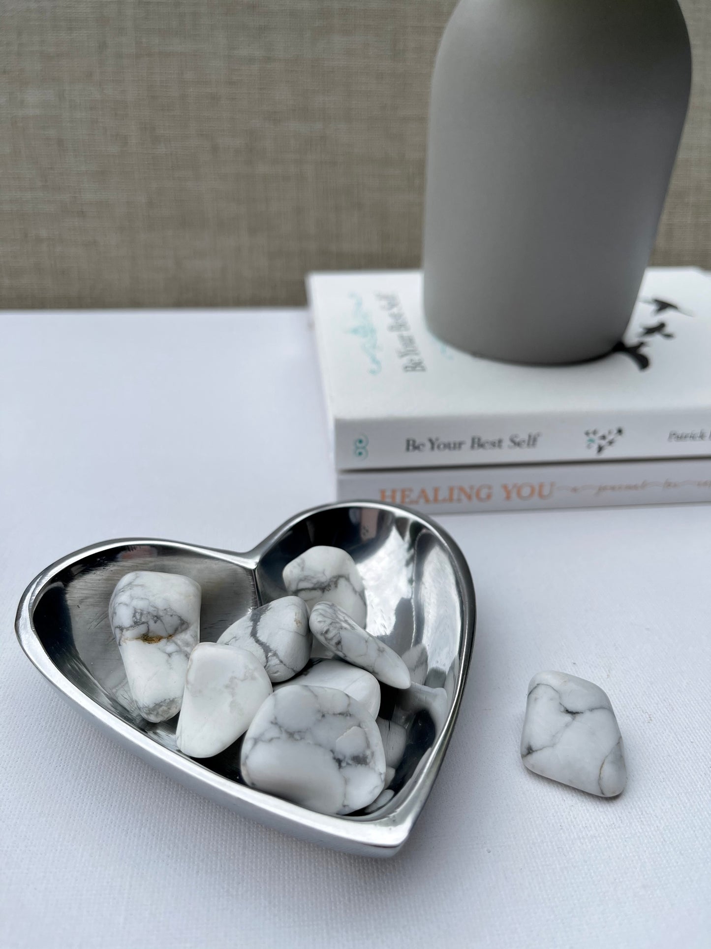 Howlite Tumble || Creativity